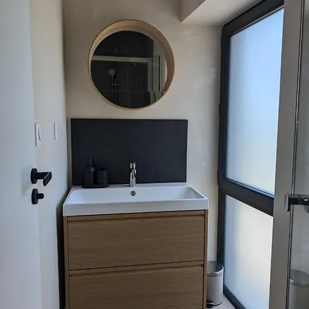 Апартаменты Renovated With View